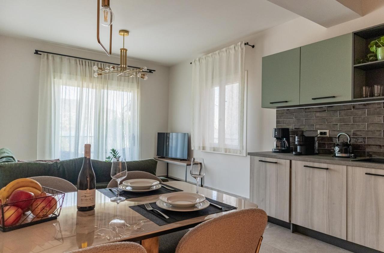 Chelmis Sea Front Apartments - Atlantis Argostoli  Exterior photo